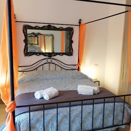 Apartament Love Mirrors And Flowers - Affitti Brevi Italia Bari Zewnętrze zdjęcie
